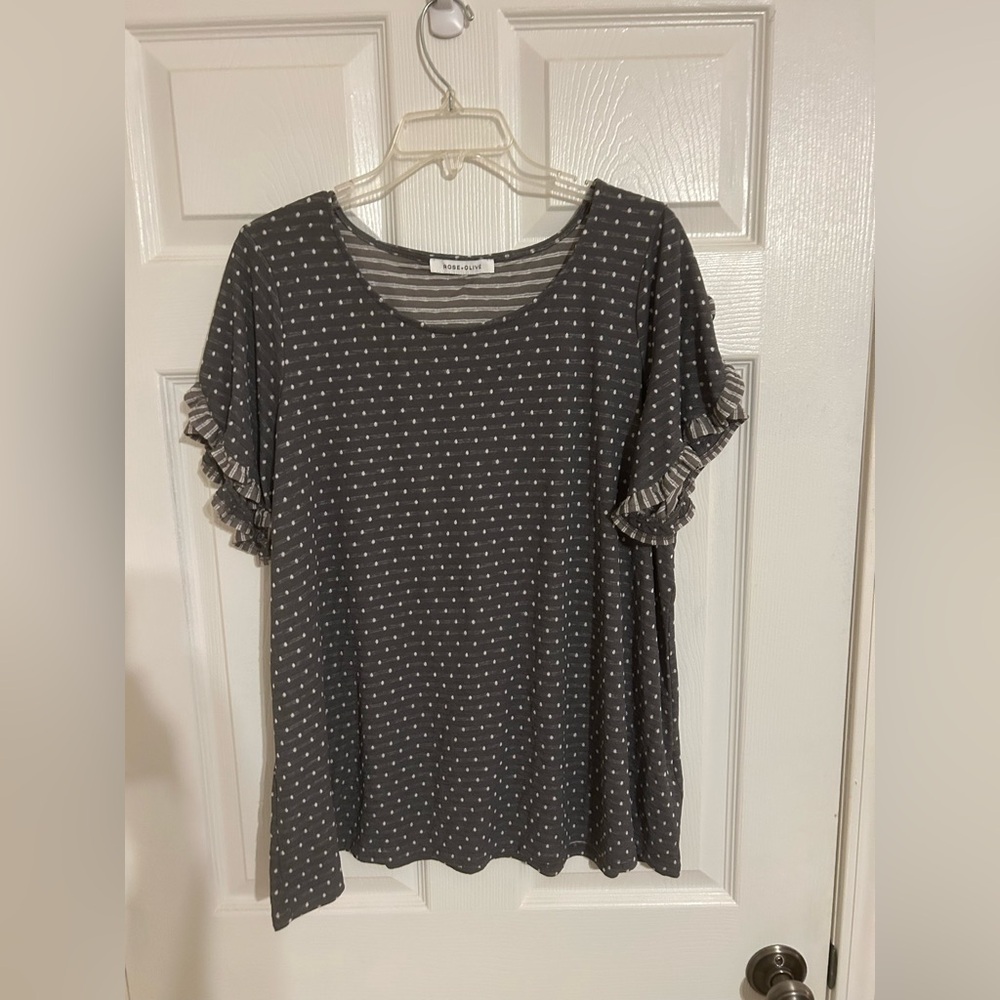 Rose+Olive Gray Polka Dot Ruffle Sleeve Tee